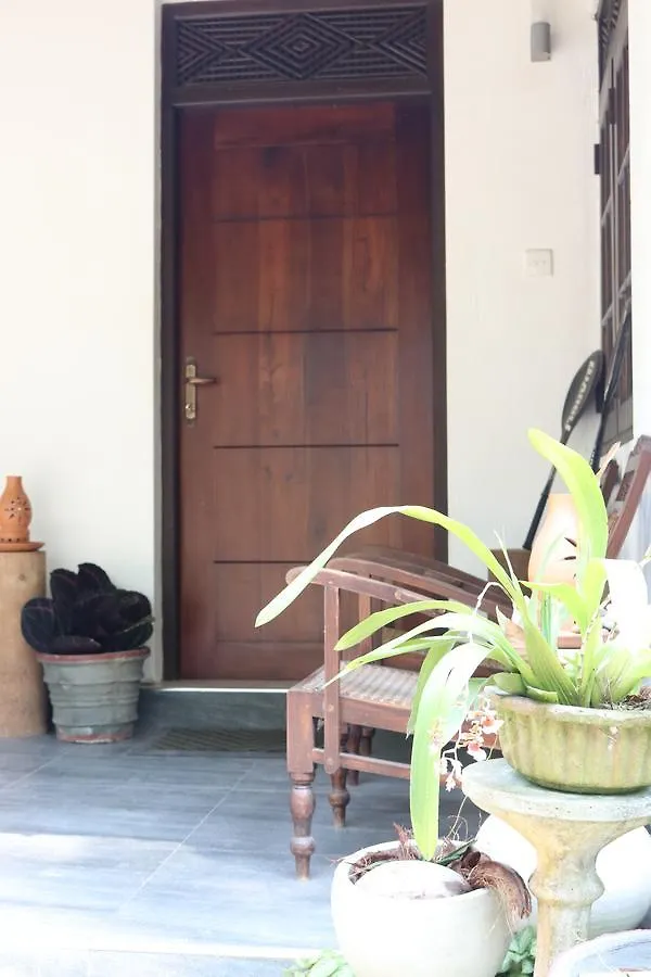 Ferienwohnung Dill's Annex Negombo Sri Lanka